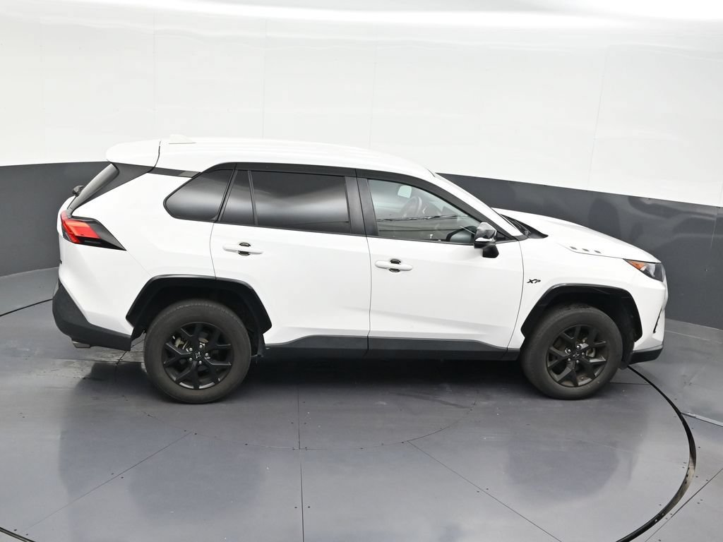 Used 2022 Toyota RAV4 LE FWD image 20