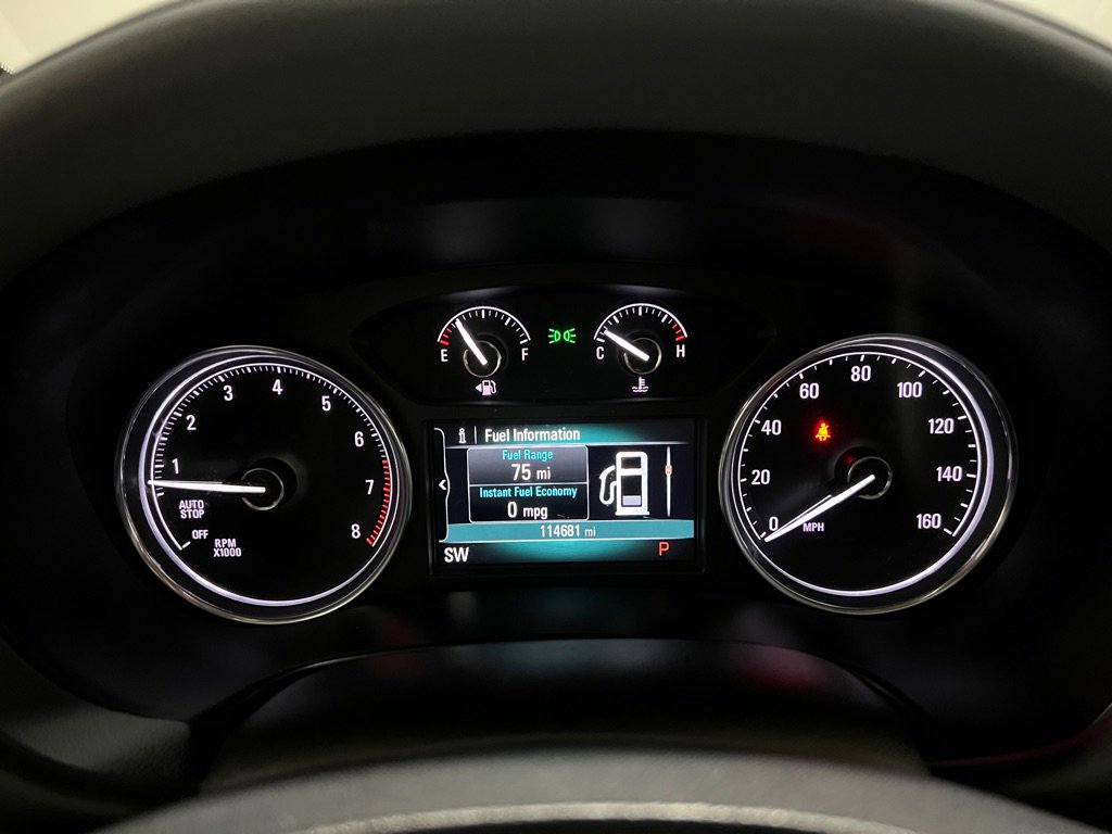 Used 2018 Buick Enclave Essence image 5