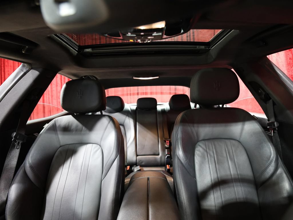 Used 2018 Maserati Ghibli RWD image 23