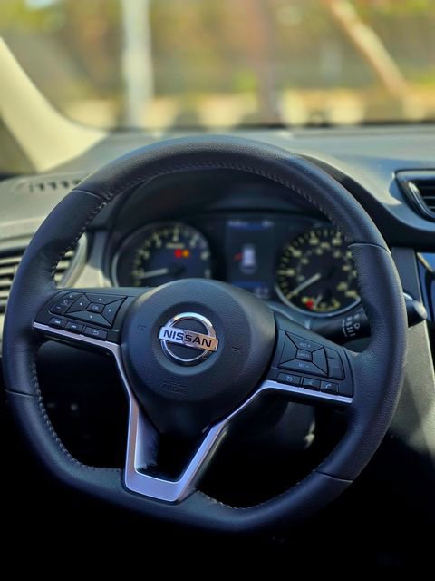 Used 2020 Nissan Rogue SV image 21