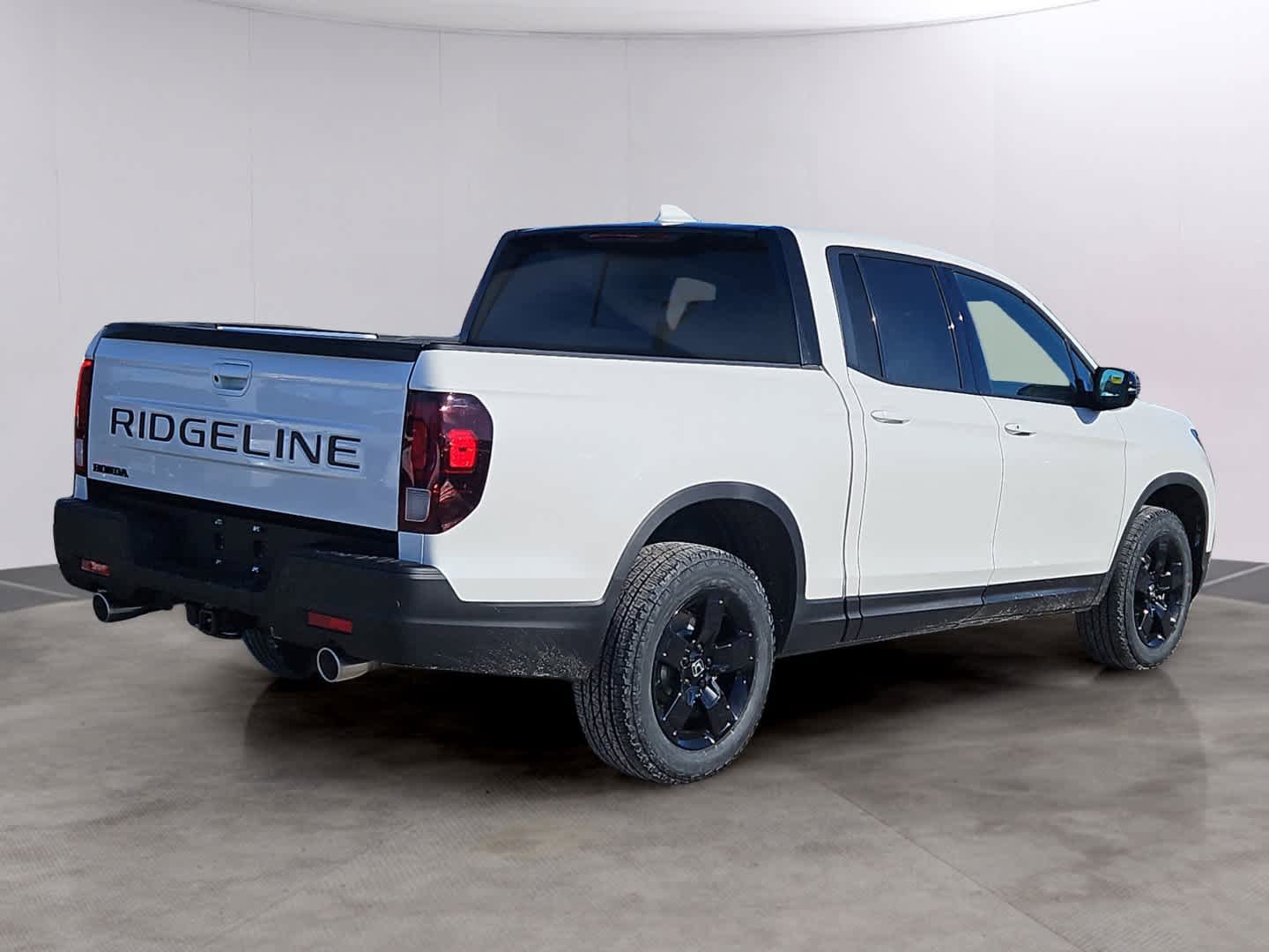 New 2026 Honda Ridgeline Black Edition image 3