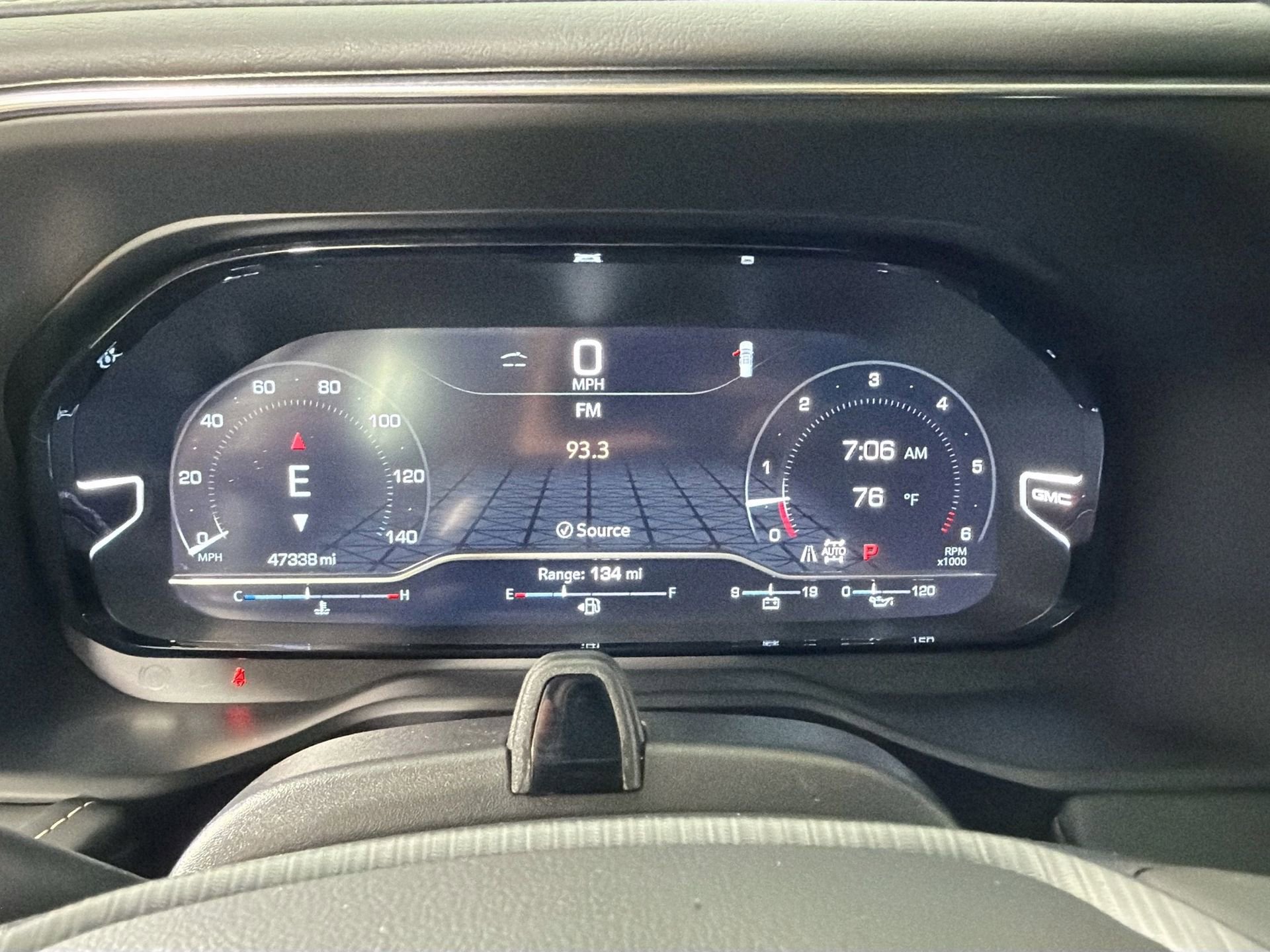 Used 2023 GMC Yukon XL Denali Ultimate image 11