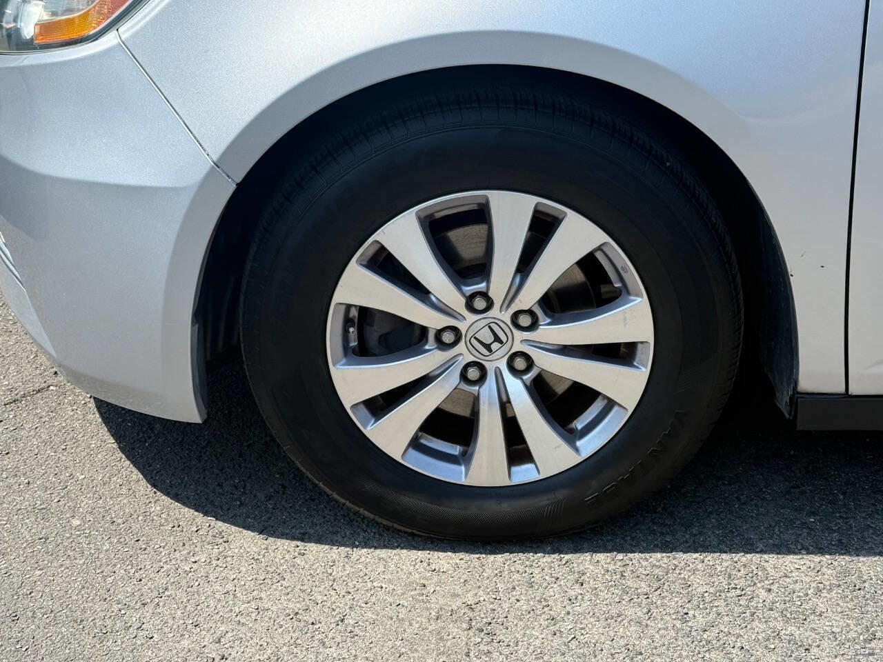 Used 2014 Honda Odyssey EX image 28