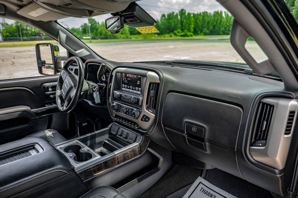 Used 2016 GMC Sierra 2500 Denali w/ Duramax Plus Package AWD/4WD image 25
