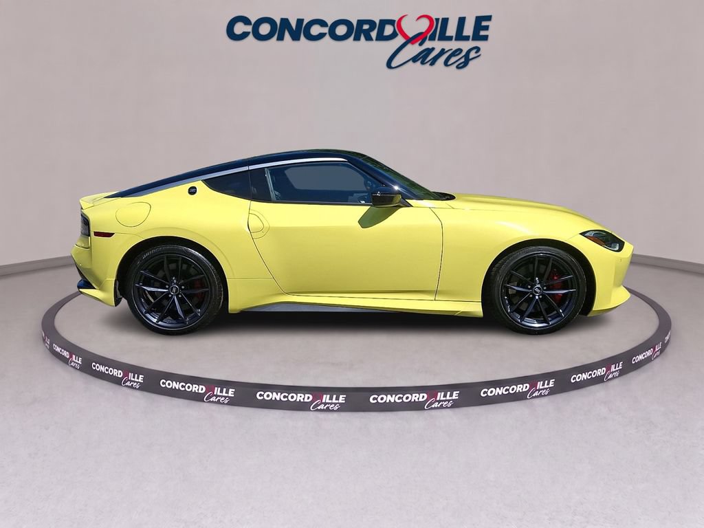 Certified 2024 Nissan Z Performance w/ Floor Mat Package RWD image 8