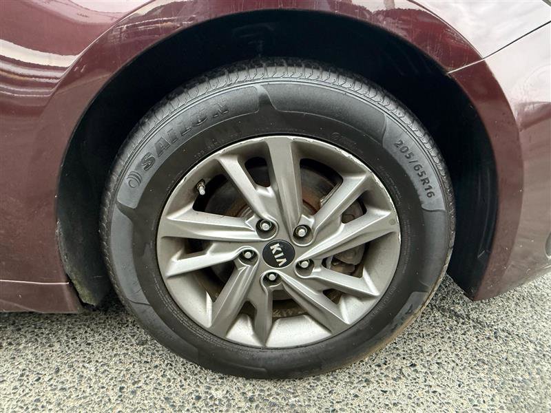 Used 2019 Kia Optima LX image 14