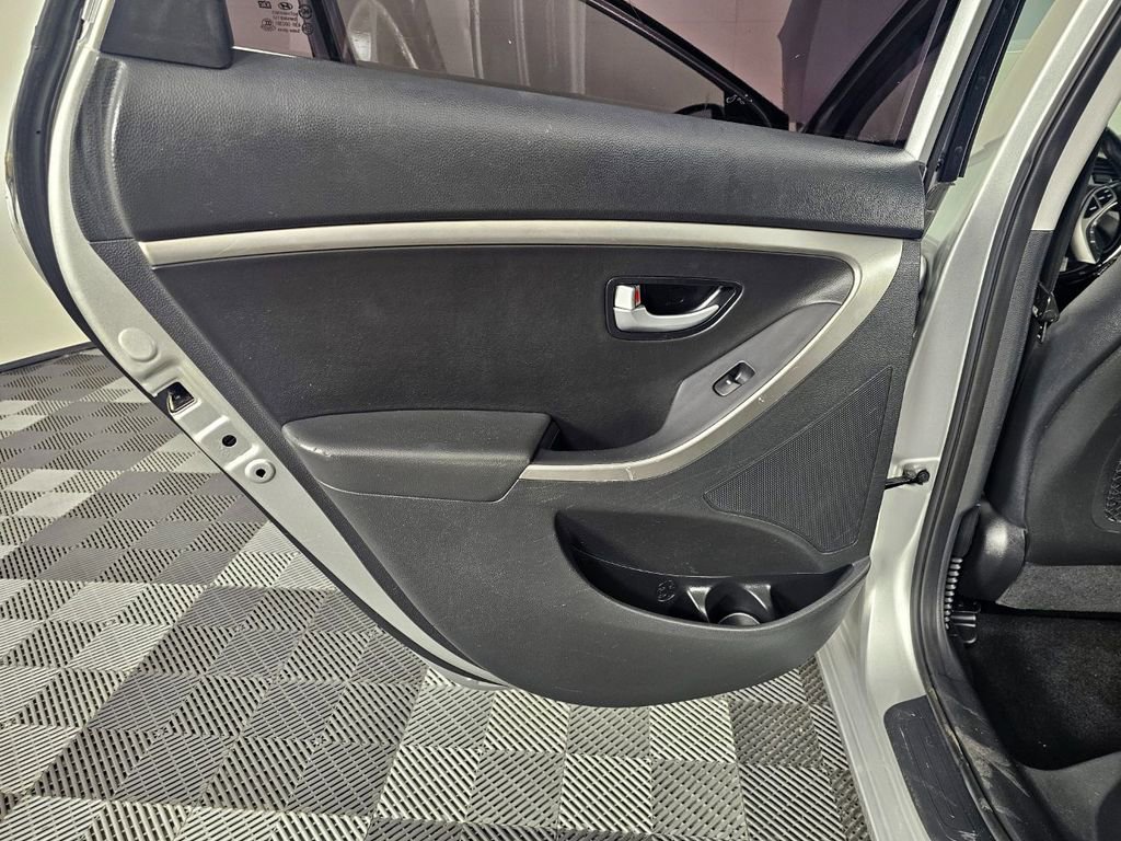 Used 2013 Hyundai Elantra GT w/ Style Pkg image 22