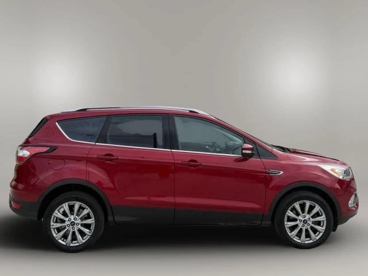 Used 2018 Ford Escape Titanium AWD/4WD image 8