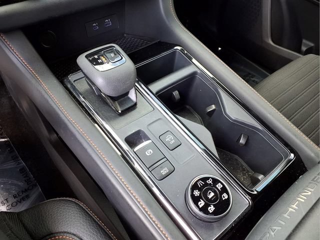 Used 2025 Nissan Pathfinder Rock Creek AWD/4WD image 6