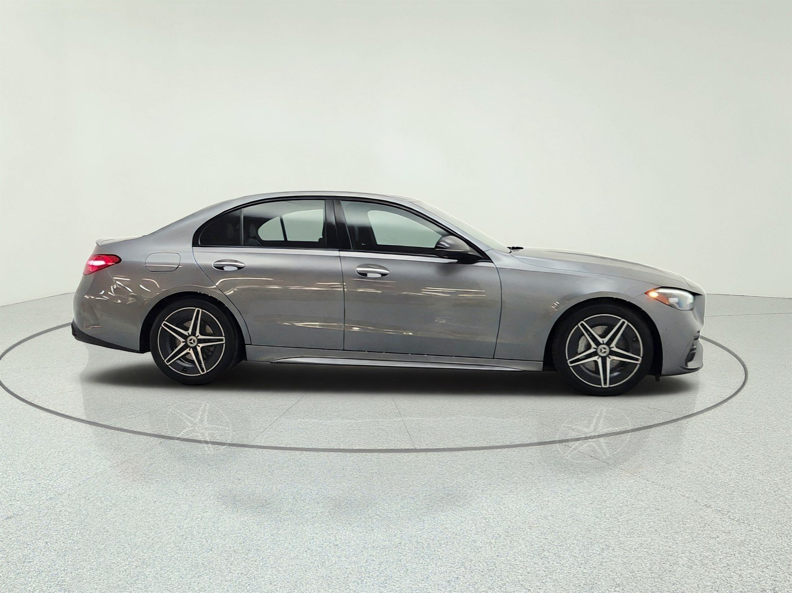 Used 2022 Mercedes-Benz C 300 Sedan image 4