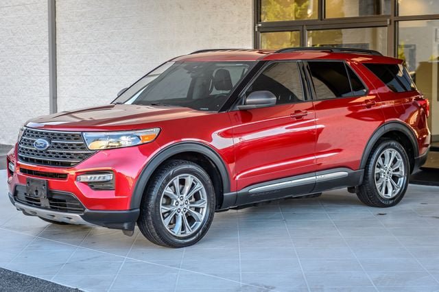 Used 2022 Ford Explorer XLT w/ Equipment Group 202A RWD image 6