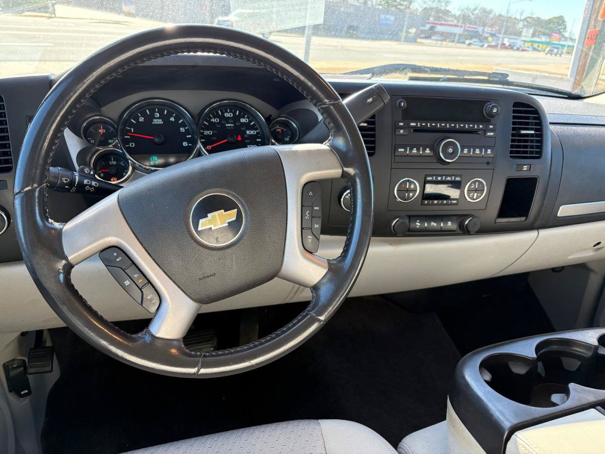 Used 2011 Chevrolet Silverado 1500 LT w/ All-Star Edition AWD/4WD image 9