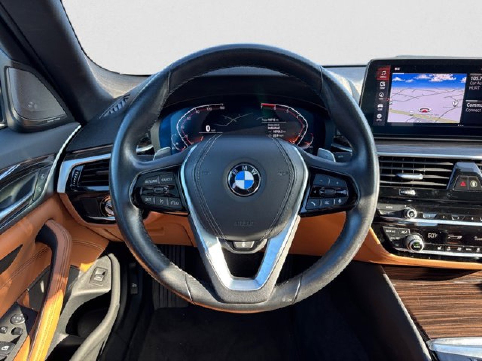 Used 2022 BMW 530i xDrive w/ Premium Package image 15