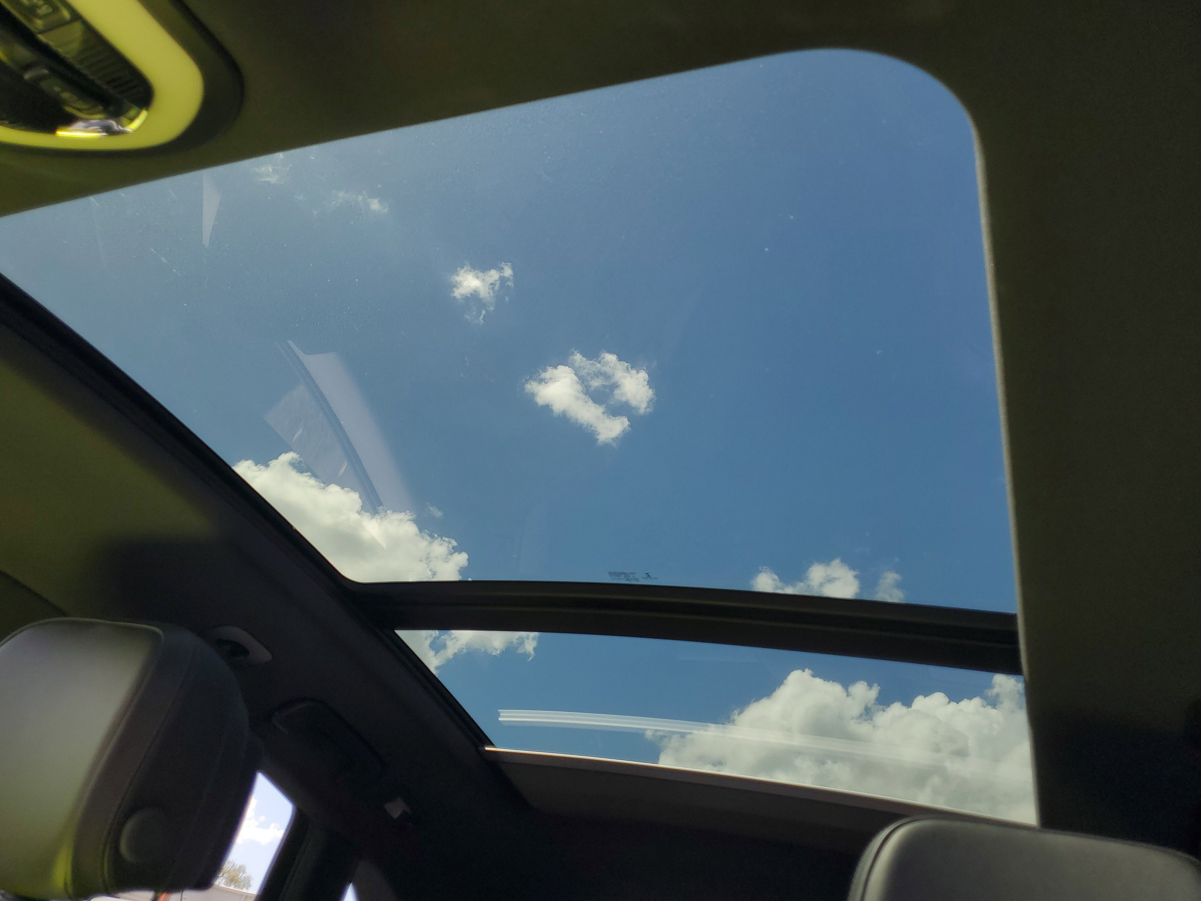 Used 2018 Porsche Macan image 28