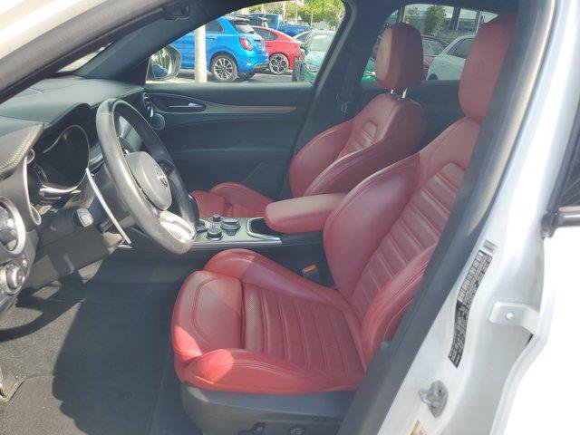 Used 2022 Alfa Romeo Stelvio Veloce AWD/4WD image 25