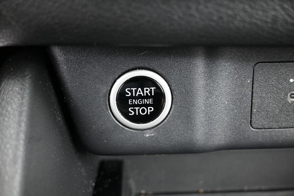 Used 2023 Nissan Rogue SV AWD/4WD image 21