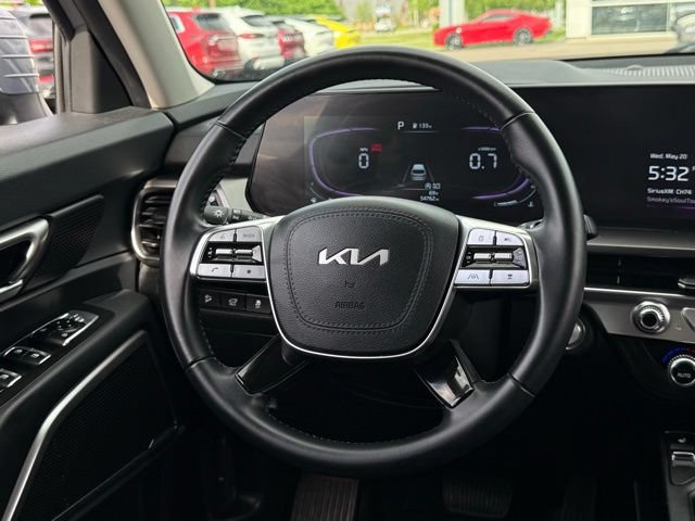 Used 2025 Kia Telluride S FWD image 8