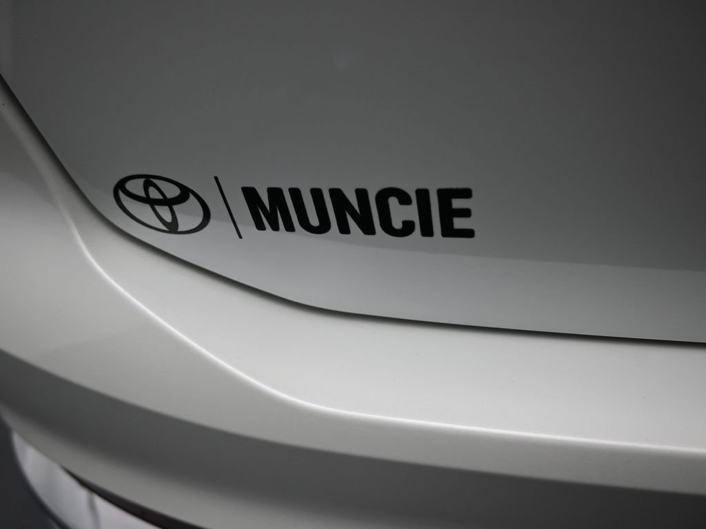 Used 2025 Volvo XC90 B5 Plus image 39