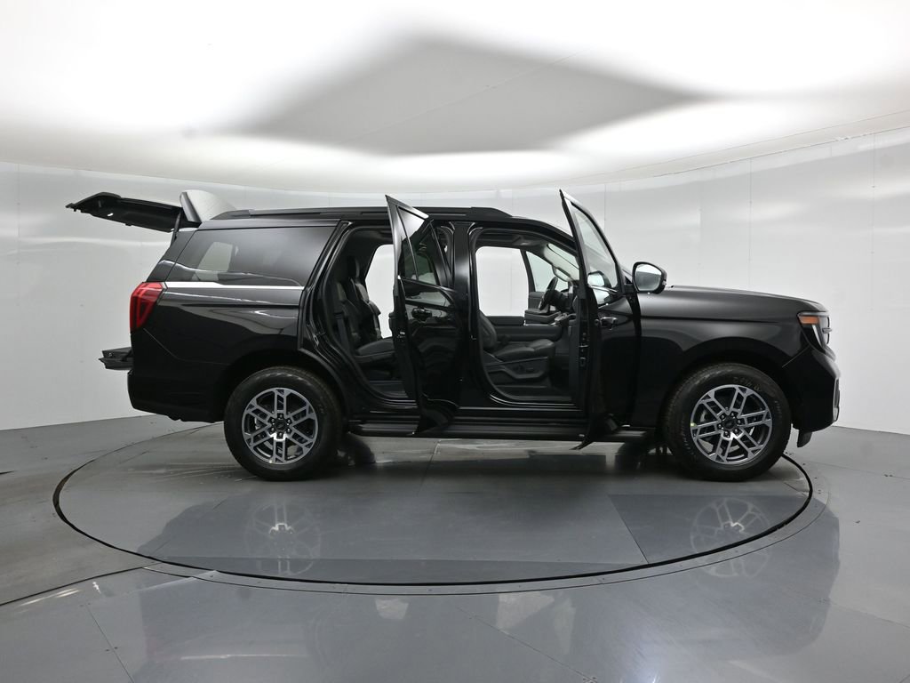 New 2026 Ford Expedition Active AWD/4WD image 4