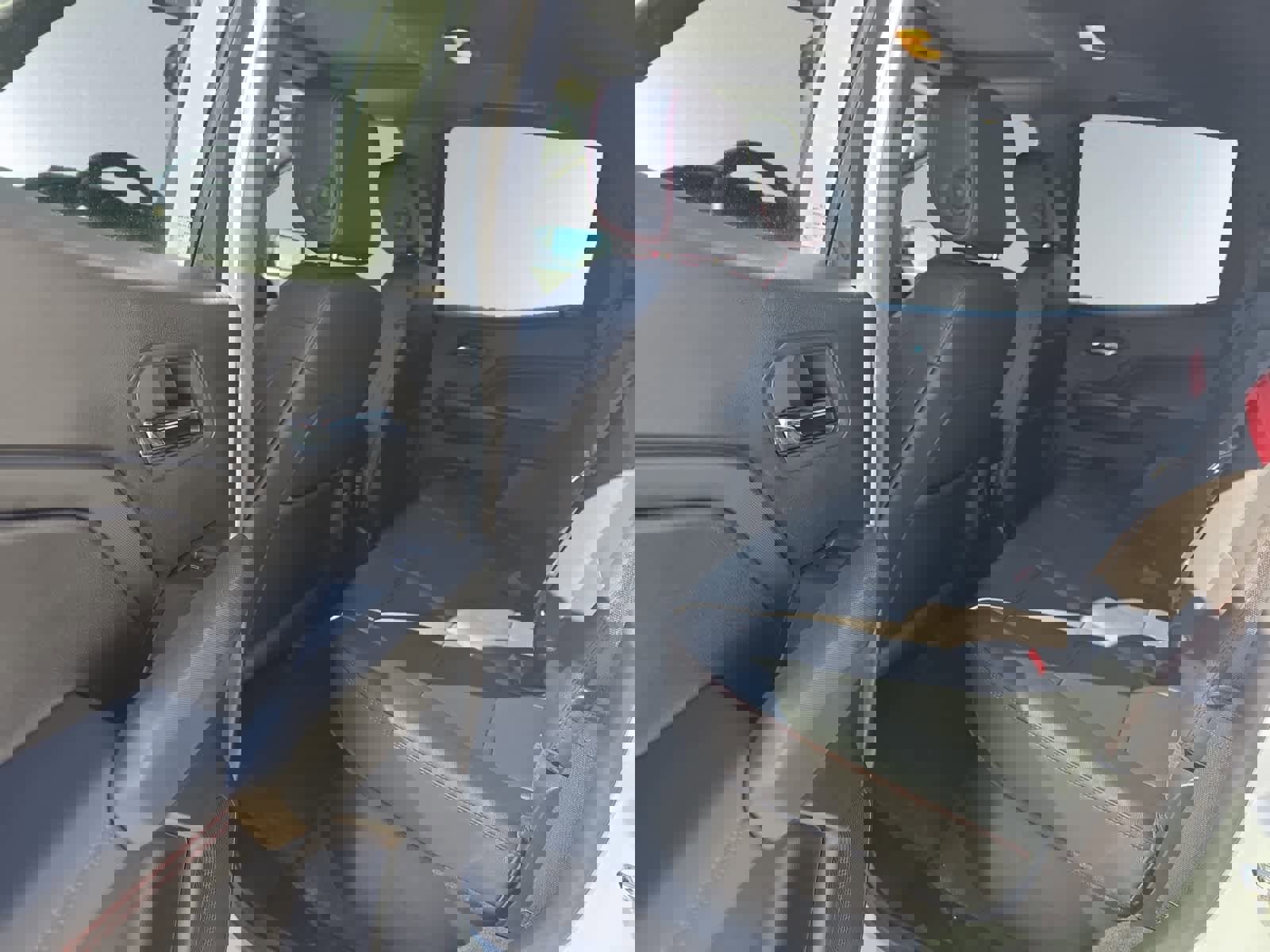 Used 2023 Chevrolet Colorado Z71 w/ Z71 Convenience Package 2 image 20