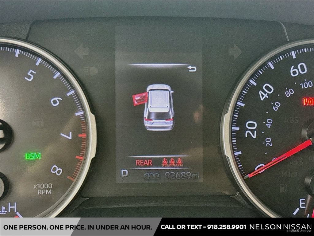 Used 2020 Toyota RAV4 XLE FWD image 12