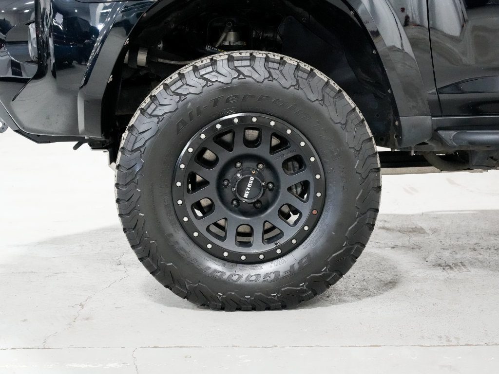 Used 2018 Toyota 4Runner TRD Off-Road Premium AWD/4WD image 40