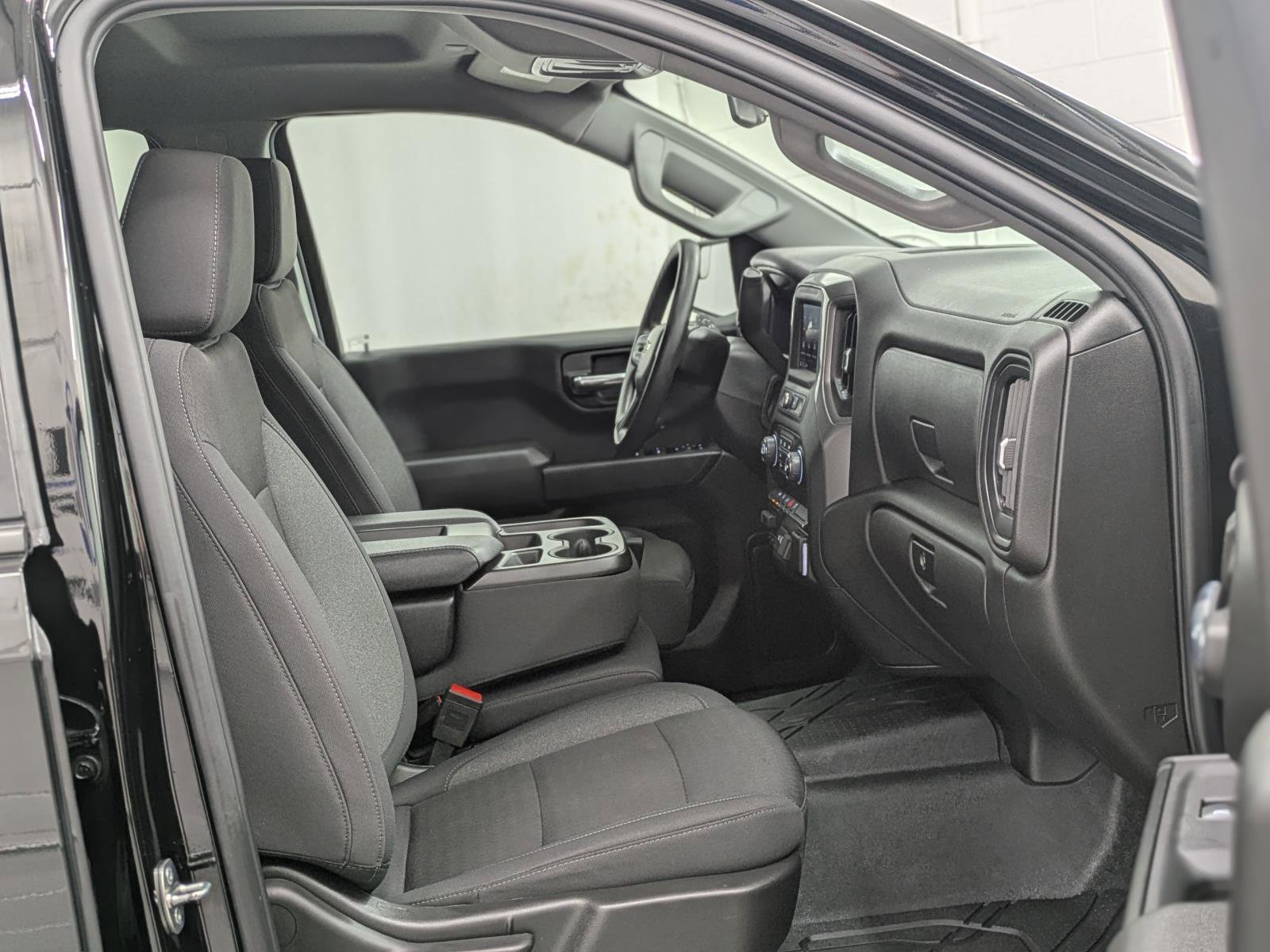 Used 2024 Chevrolet Silverado 1500 Custom image 13