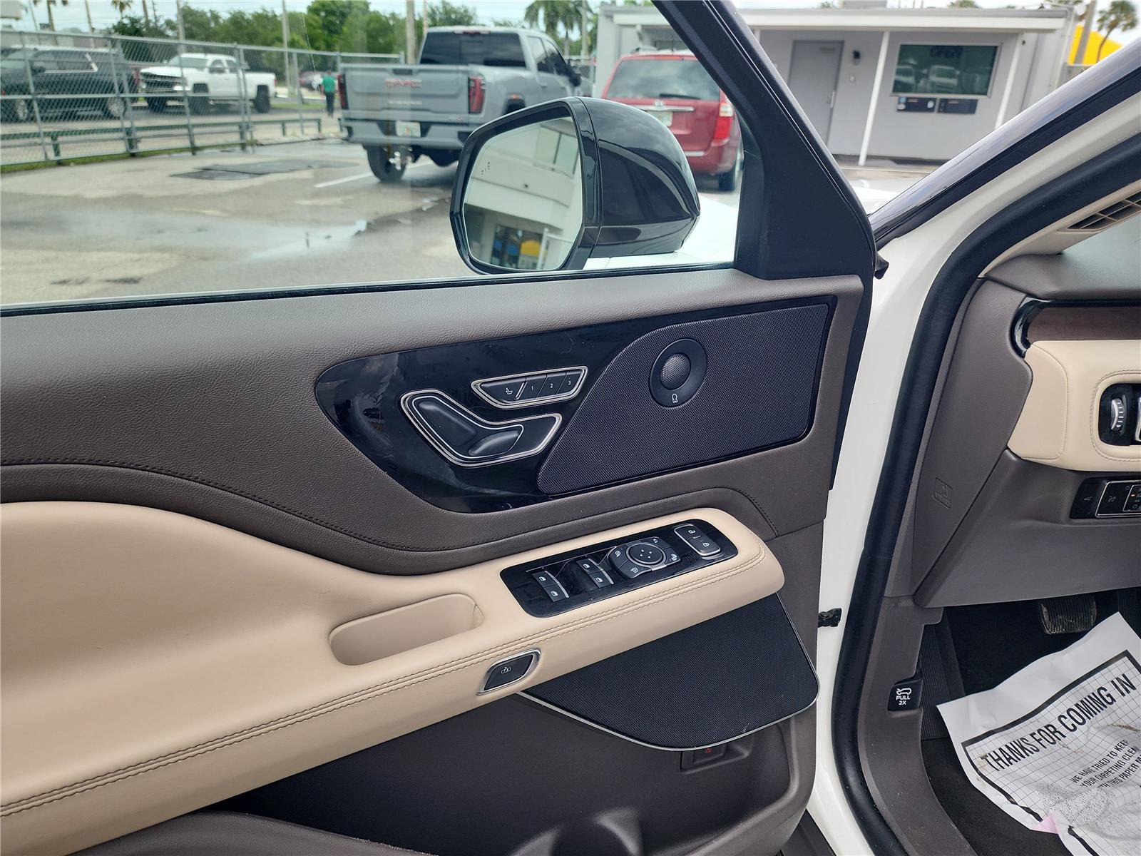 Used 2023 Lincoln Aviator Reserve w/ Equipment Group 201A AWD/4WD image 16