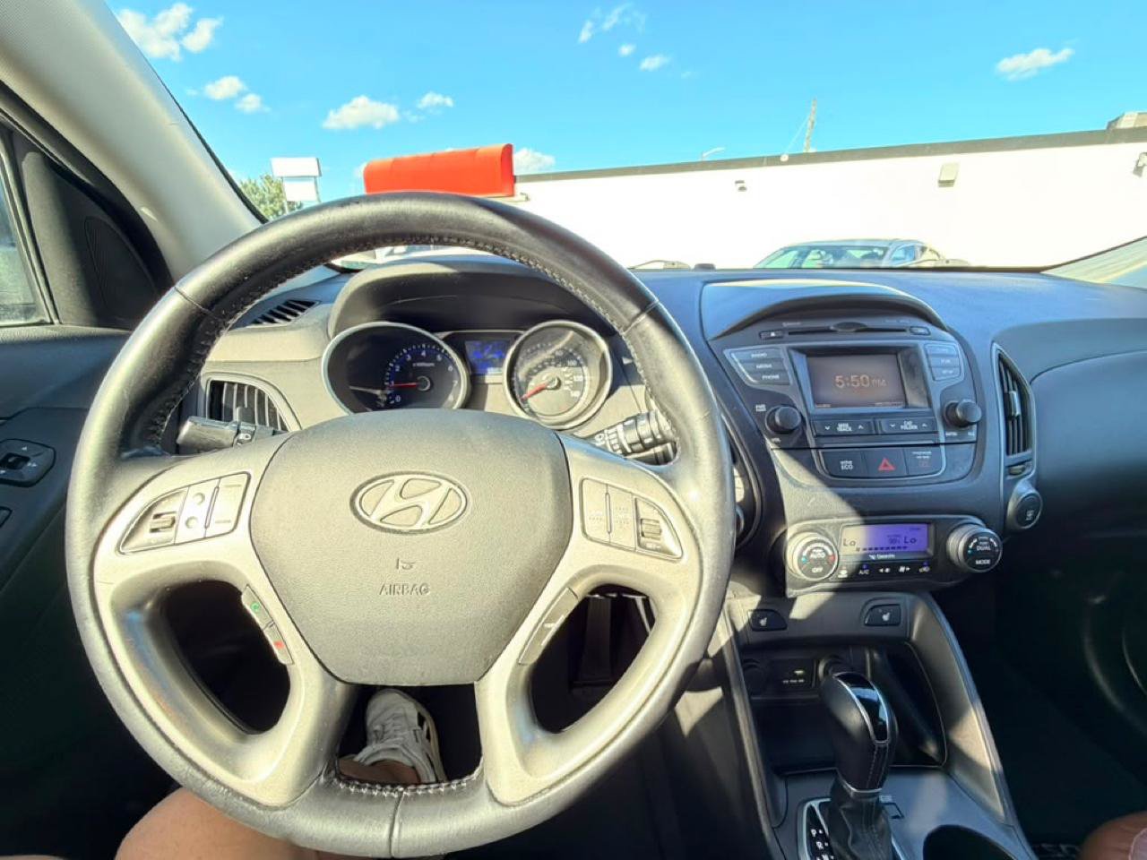Used 2015 Hyundai Tucson Limited FWD image 12