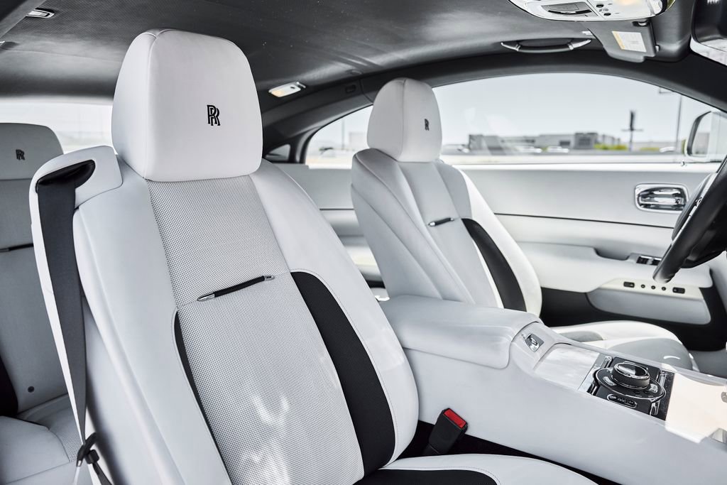 Used 2019 Rolls-Royce Wraith RWD image 35