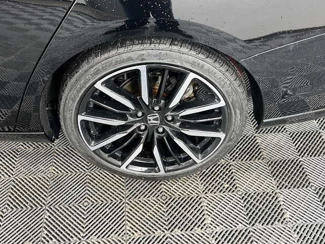 Used 2023 Honda Accord Touring image 32