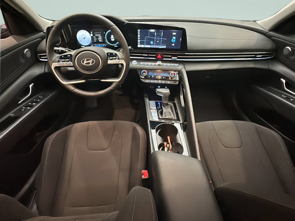 Certified 2025 Hyundai Elantra SEL FWD image 21