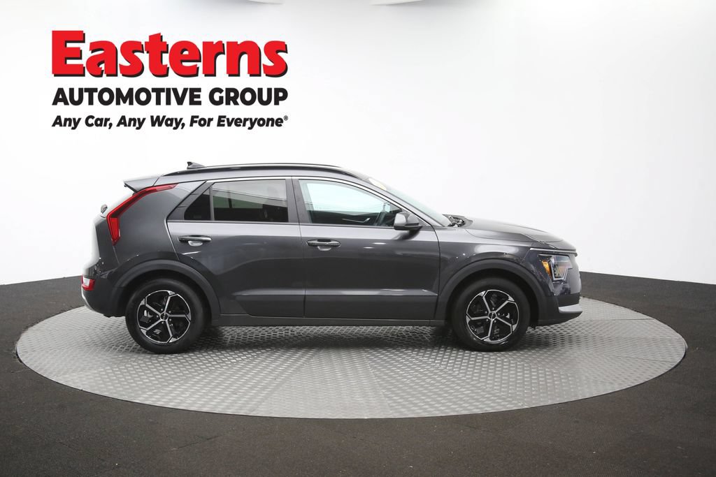Used 2025 Kia Niro LX FWD image 43