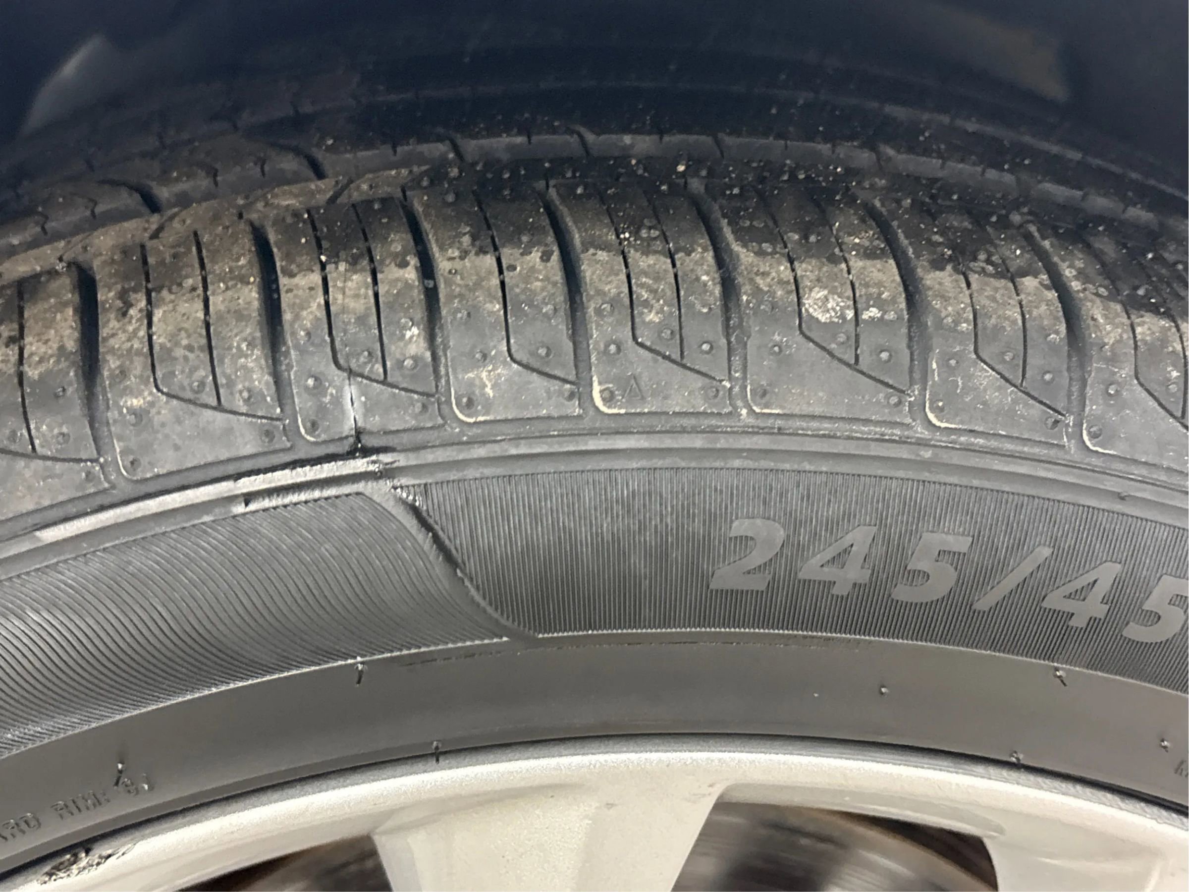 Used 2018 Jaguar XF Premium image 33