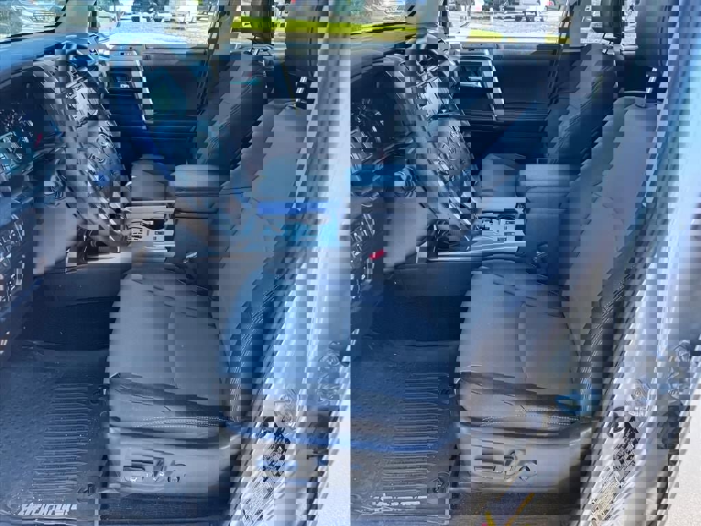 Used 2016 Toyota 4Runner SR5 image 9