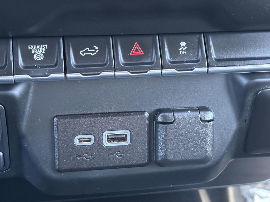 Used 2023 GMC Sierra 3500 Pro w/ Gooseneck/5TH Wheel Package image 7