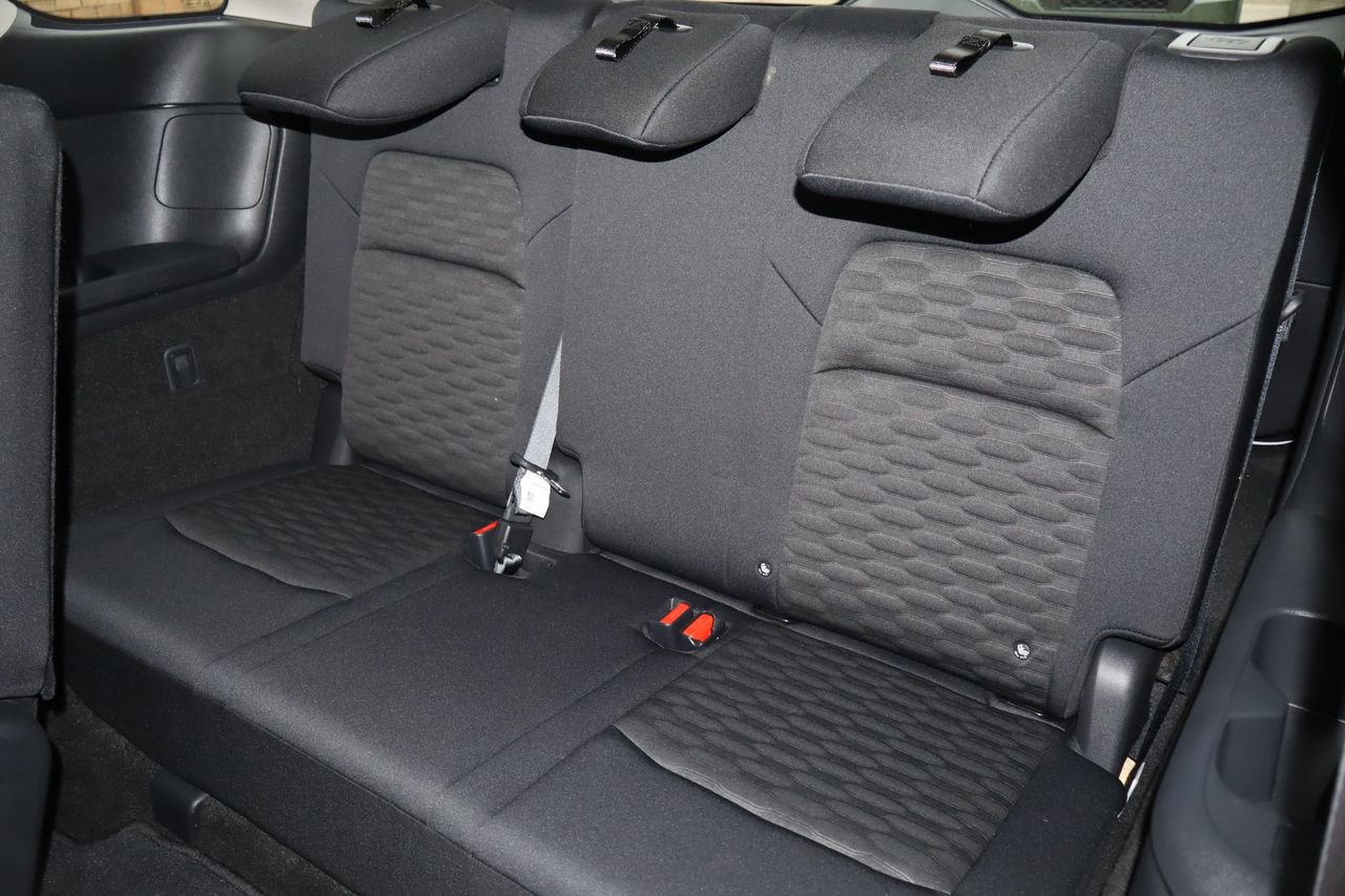 Used 2024 Nissan Pathfinder S image 6