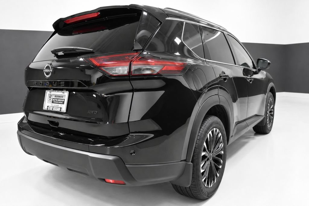 Certified 2026 Nissan Rogue Dark Armor AWD/4WD image 8