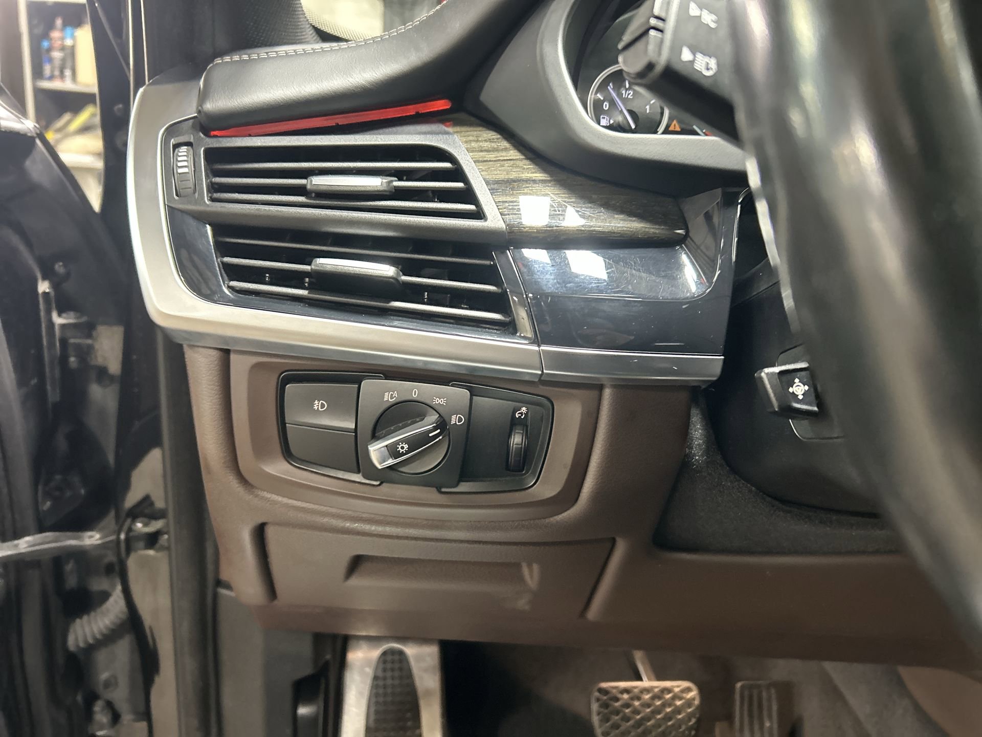 Used 2016 BMW X5 xDrive50i image 19
