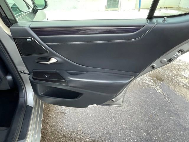 Used 2020 Lexus ES 350 w/ Luxury Package image 29