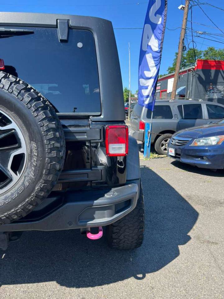 Used 2015 Jeep Wrangler Unlimited Rubicon AWD/4WD image 9