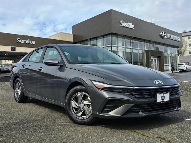 New 2026 Hyundai Elantra SE