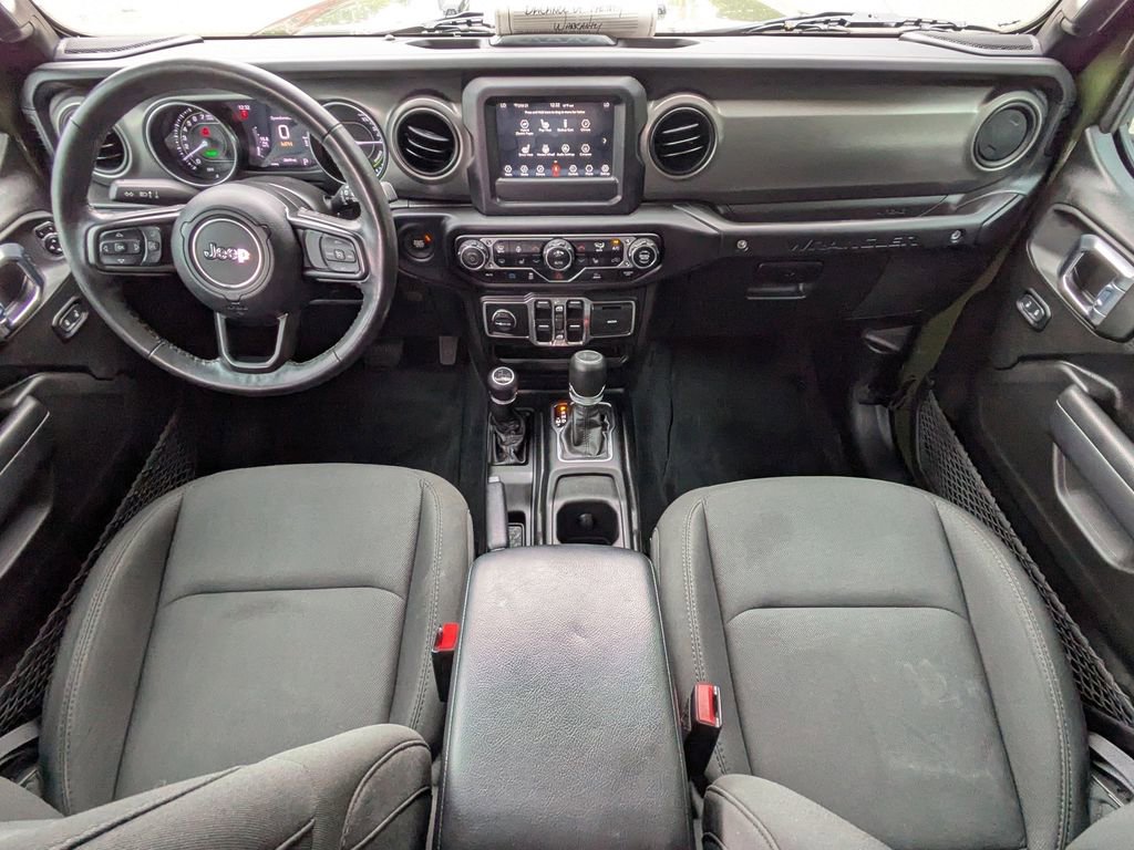 Used 2023 Jeep Wrangler Unlimited w/ Cold Weather Group AWD/4WD image 15