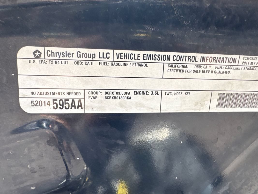 Used 2011 Jeep Grand Cherokee Overland AWD/4WD image 24