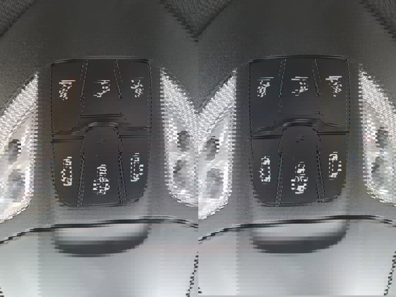 Used 2025 Chrysler Pacifica Select image 30