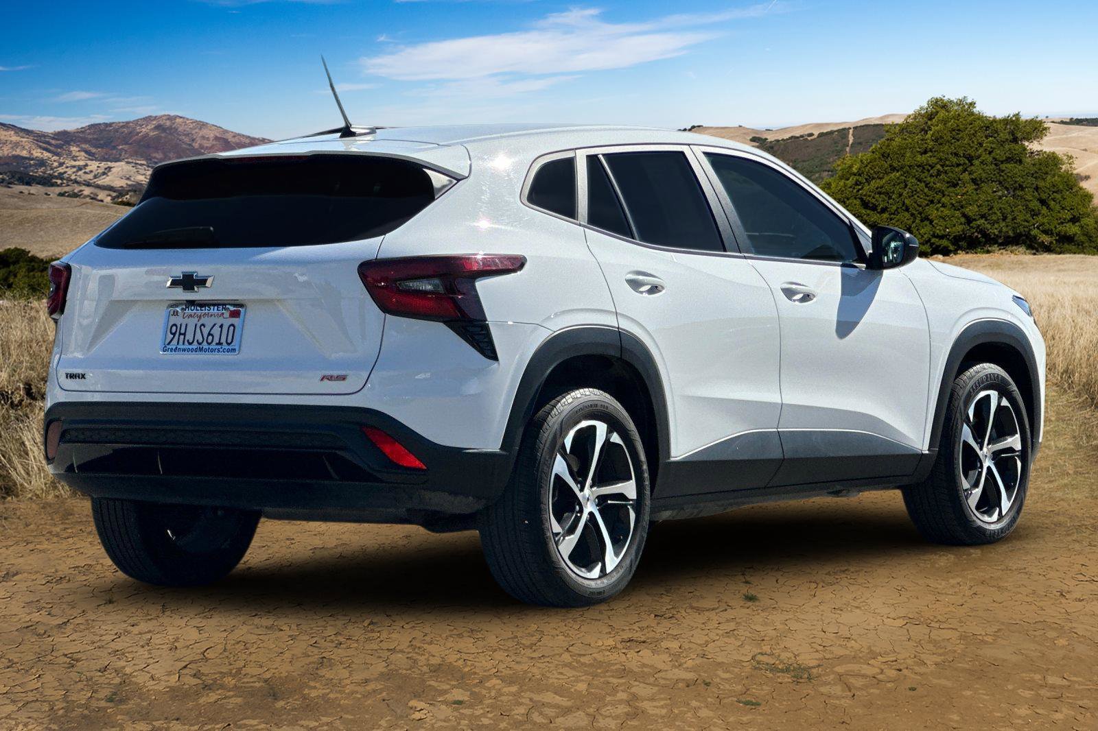 Used 2024 Chevrolet Trax RS w/ Sunroof Package image 4