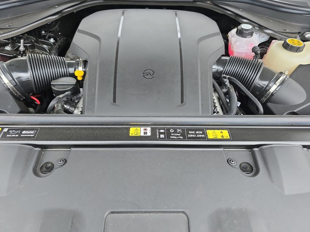 New 2025 Land Rover Range Rover SV image 32