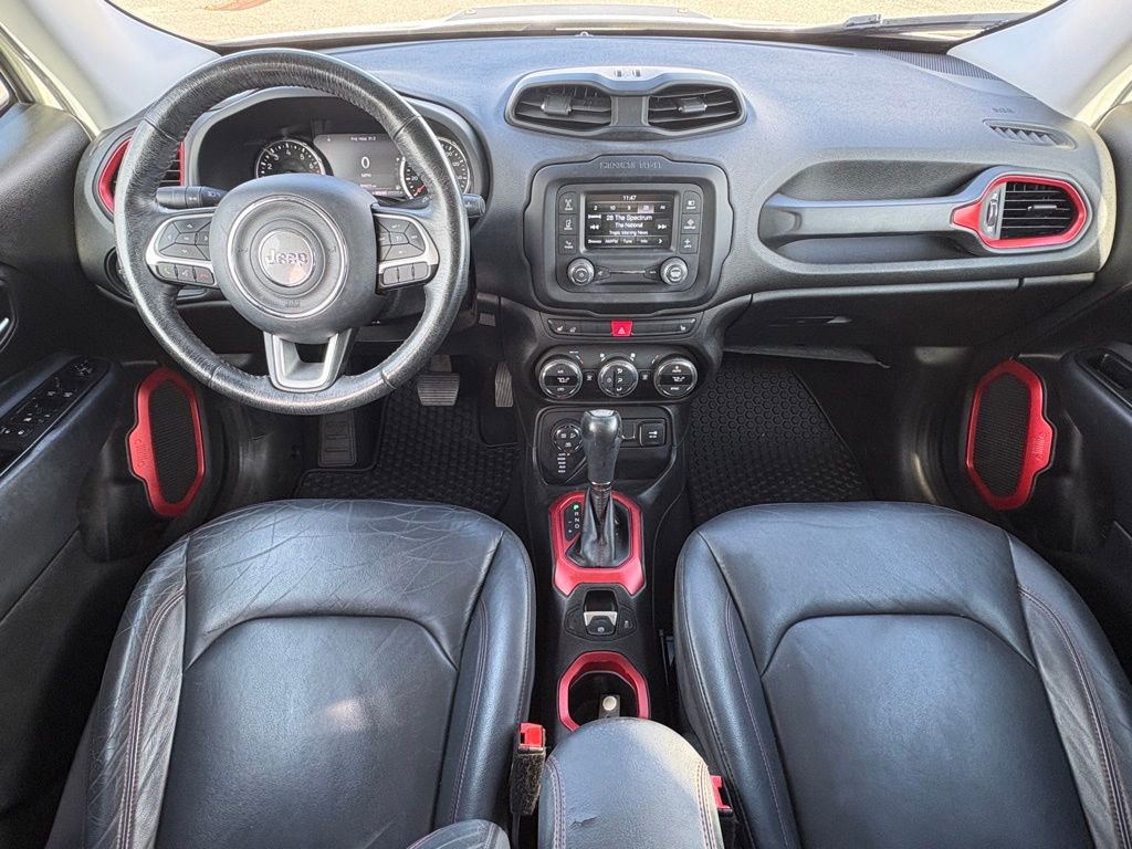 Used 2016 Jeep Renegade Trailhawk w/ Premium Trailhawk Package image 5