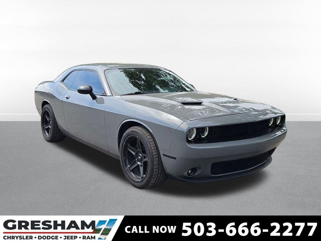 Used 2019 Dodge Challenger SXT w/ Plus Package RWD image 1