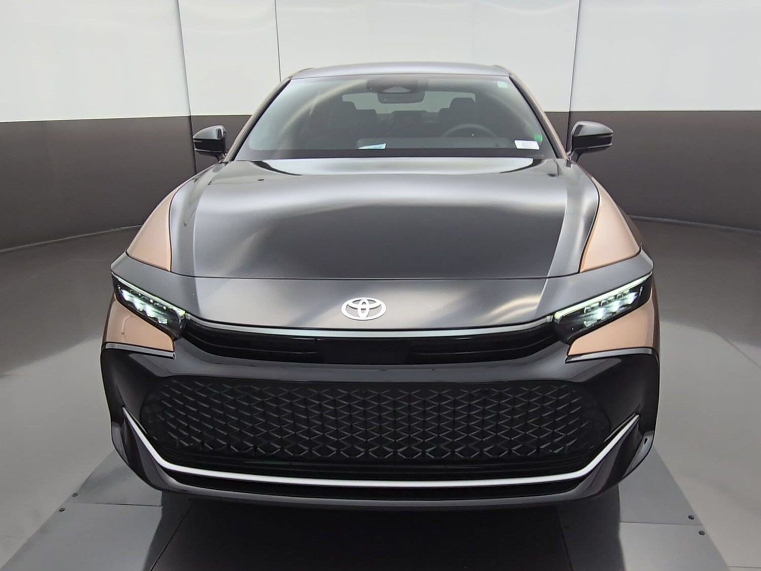 New 2026 Toyota Crown Platinum AWD/4WD image 2